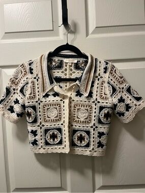 Rebellion Again Cropped Crochet Short Sleeve Top Cream Black & Brown Size Med